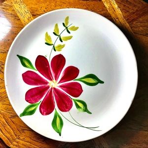 Blue Ridge/Southern Potteries, Inc. dinner plate.